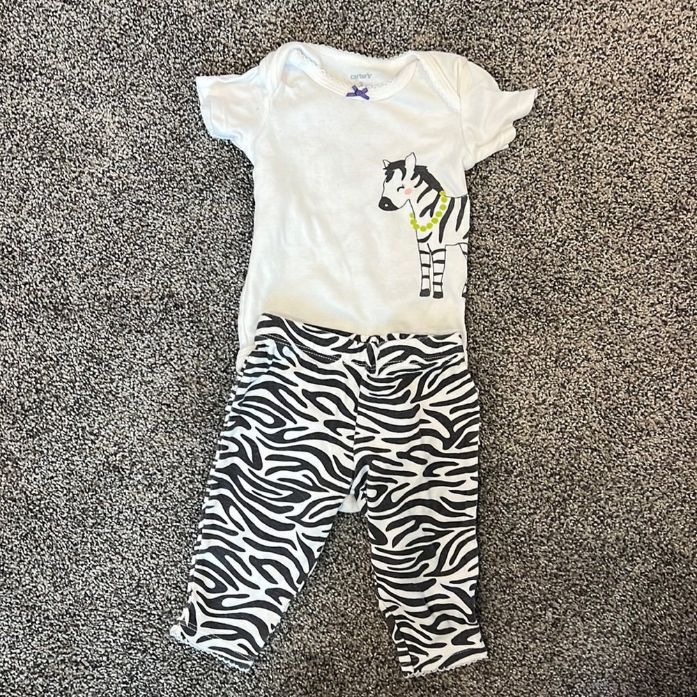 Carters outfit zebra baby girl 0-3 months white and gray